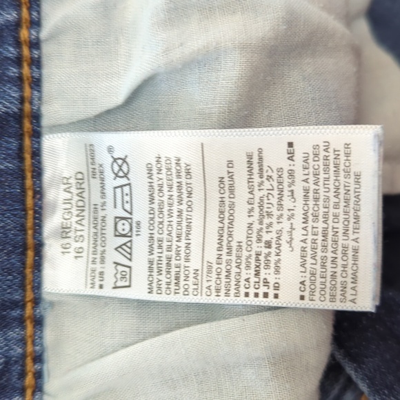 Old Navy Boyfriend Jeans - Raw Hem Ankle/Crop length - Size 16 - Picture 6 of 6